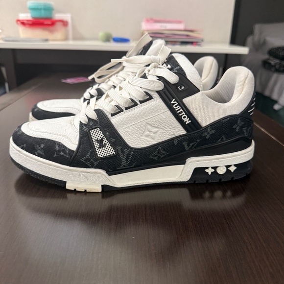 Louis Vuitton Sneakers Trainers - Picture 1 of 11